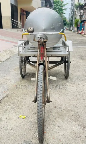 ইমারজেন্সি একটি দুধ ও মাঠা বিক্রি করার গাড়ি বিক্রি হবে