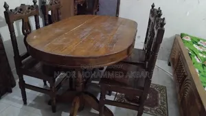 ৪ টি চেয়ারসহ পাহাড়ি কাঠের ডাইনিং টেবিল। পাঁচ ফুট/তিনফিট