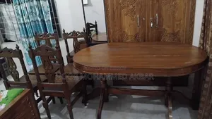 ৪ টি চেয়ারসহ পাহাড়ি কাঠের ডাইনিং টেবিল। পাঁচ ফুট/তিনফিট