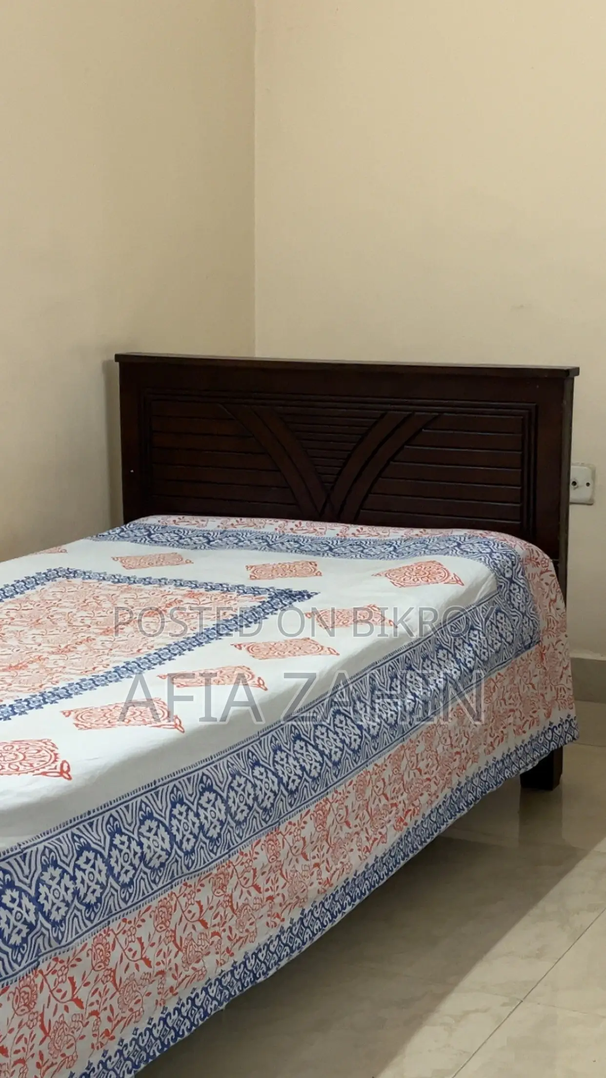 Single Bed With Bed Mattress 3”7” Feet
