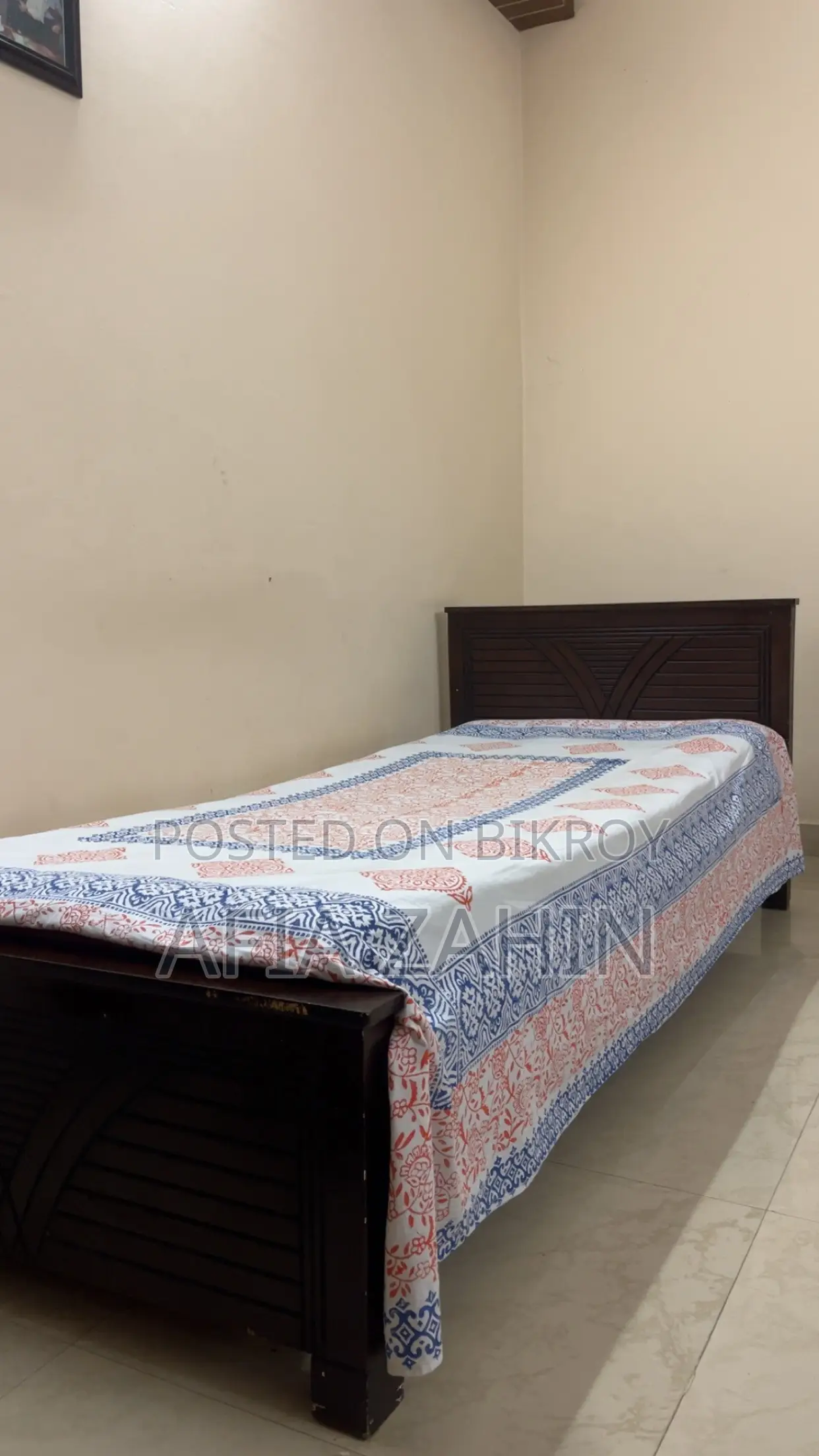 Single Bed With Bed Mattress 3”7” Feet