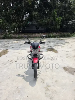 Bajaj V15 2017 Red