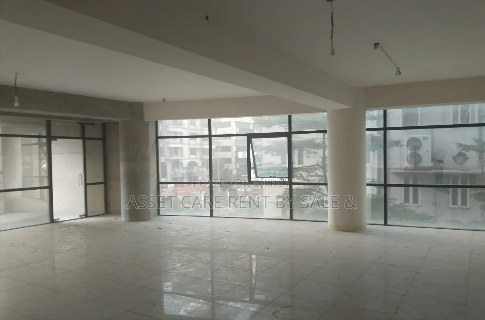 3710 SQF Commercial Speech Rent @ Gulshan-2 Circle
