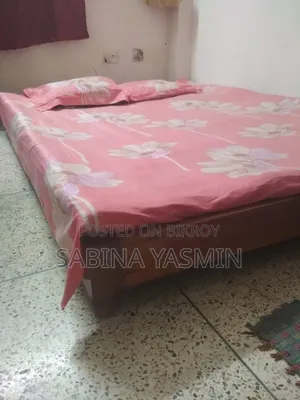 Queen Size Bed and a King Size Mattress