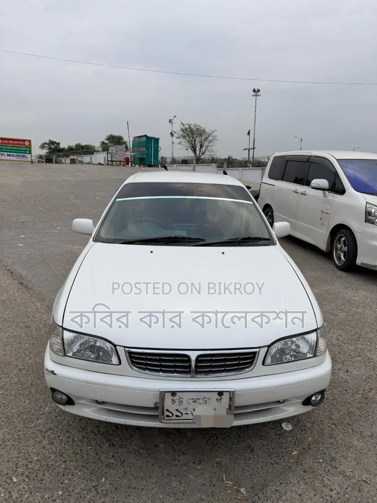 Toyota Corolla 2000 White