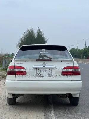 Toyota Corolla 2000 White