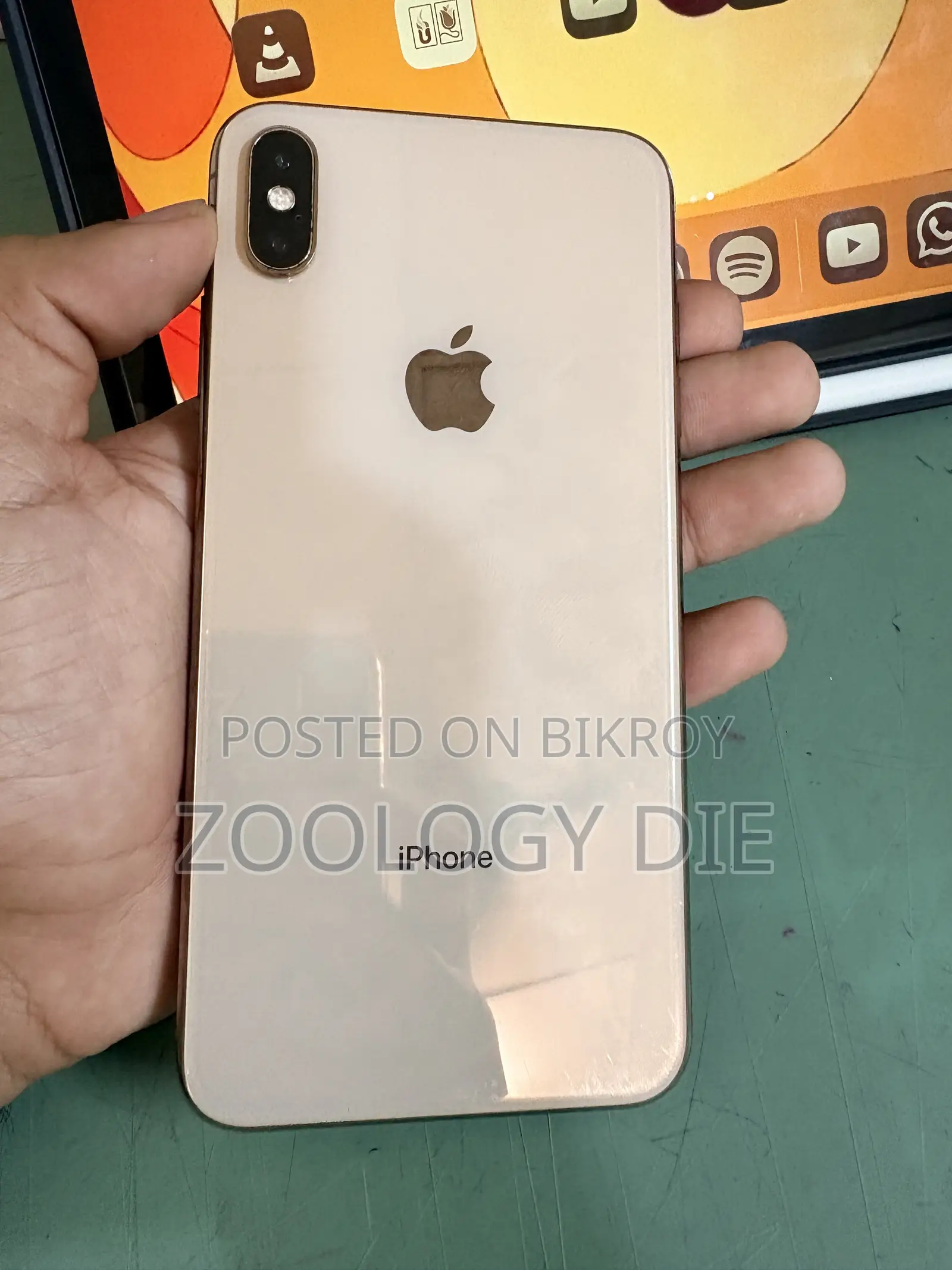 Apple iPhone XS Max 64 GB Gold