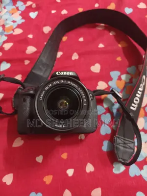 Canon 700D