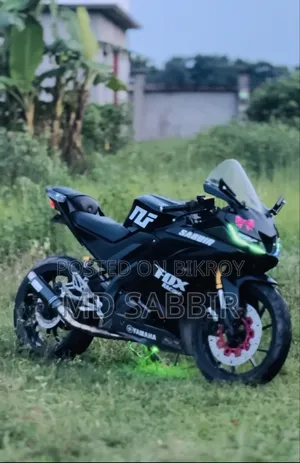 Yamaha R15 V3 2020 Yellow