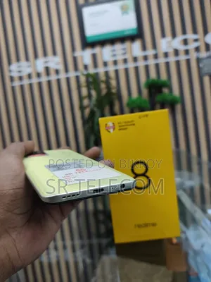 Realme 128 GB Yellow