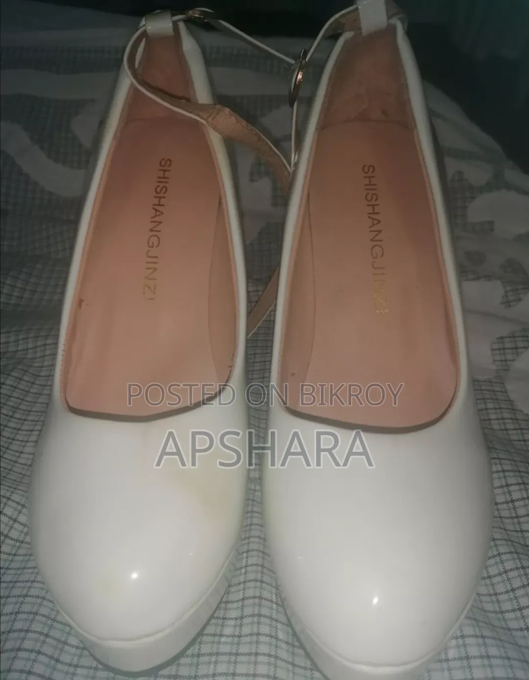 White Heel Pump Shoe