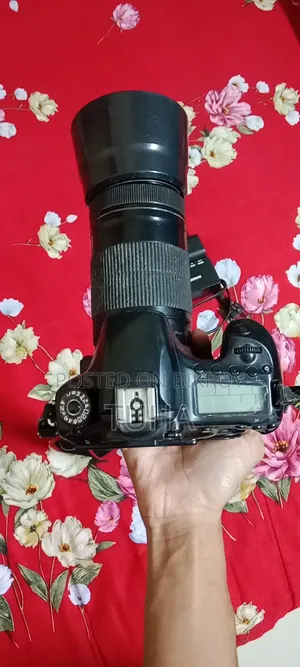 Canon 60D DSLR Camera