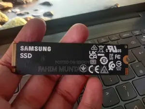 Samsung 512GB PCIe Gen 4 NVMe M.2 SSD