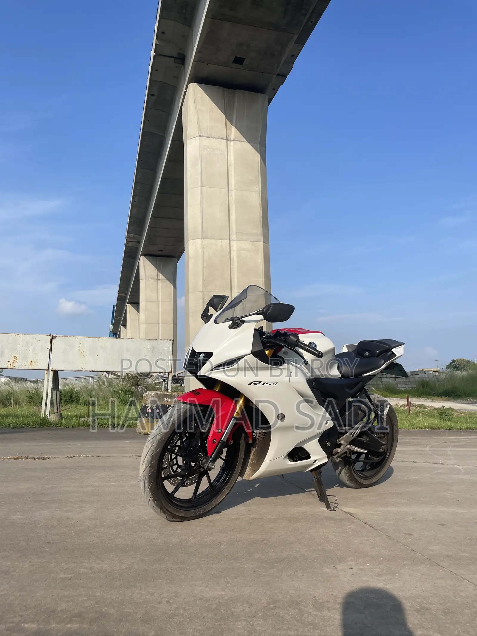 Yamaha R15M 2023 White