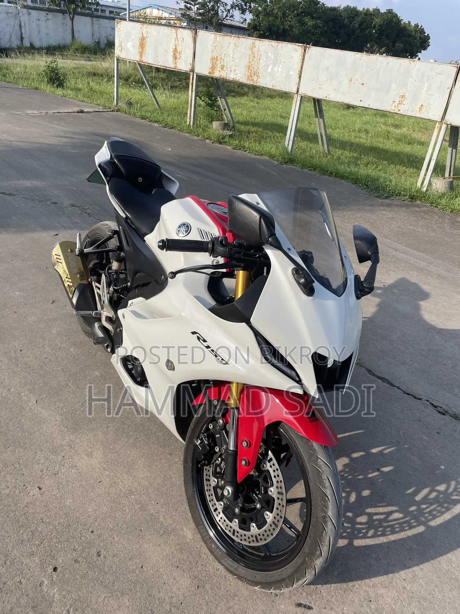 Yamaha R15M 2023 White