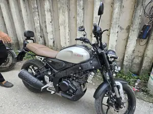 Yamaha 2021 Silver