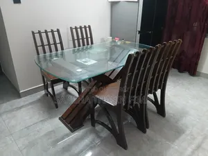 ডাইনিং টেবিল