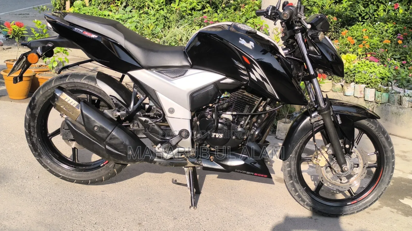 TVS Apache RTR 160 4V 2022 Black