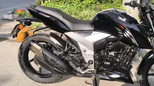 TVS Apache RTR 160 4V 2022 Black