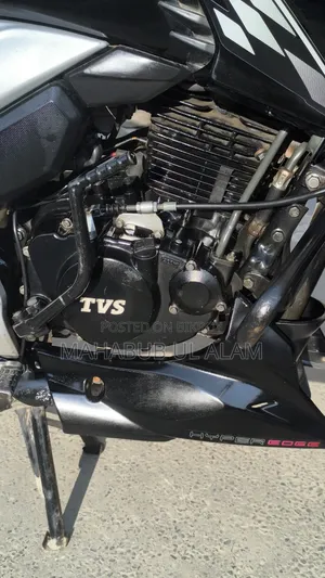 TVS Apache RTR 160 4V 2022 Black