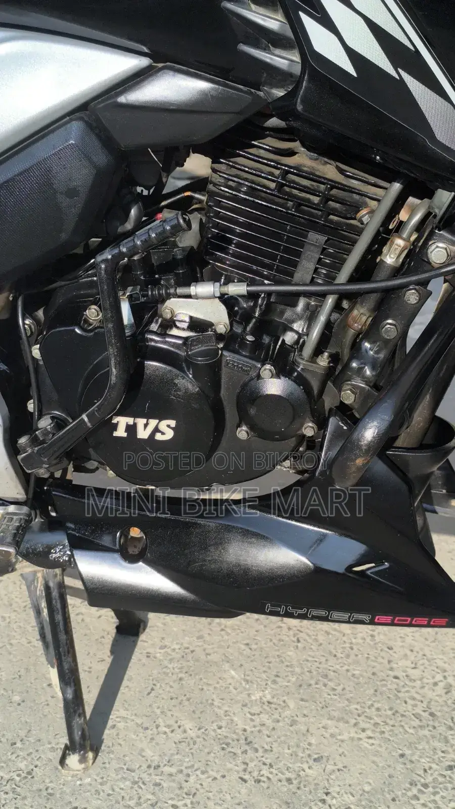 TVS Apache RTR 160 4V 2022 Black