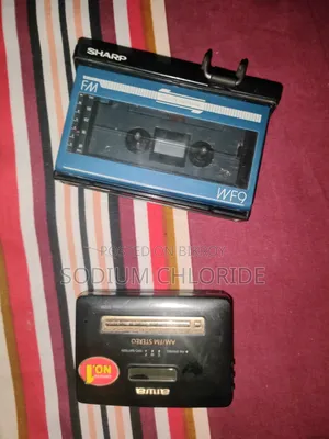 Walkman Cassete Player -Aiwa Sharp