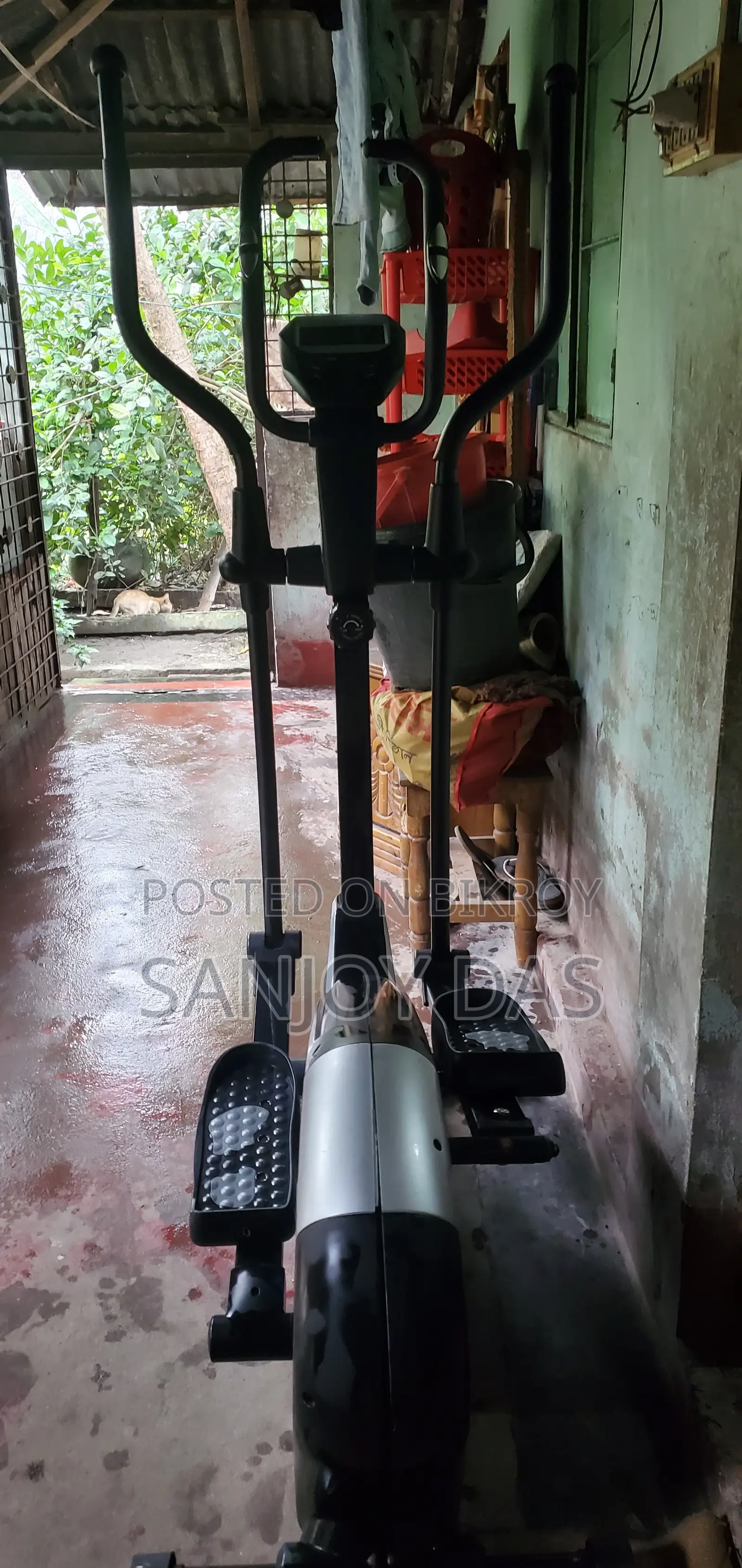 Cross Running Machine Ta Bicri Hobe Vlo Conditon a Ache Ekdom Notun Er