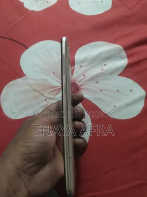 Samsung Galaxy A20 32 GB Gold