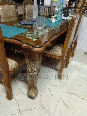 ভিক্টোরিয়া ডিজাইন সেগুনের টেবিল চেয়ার।