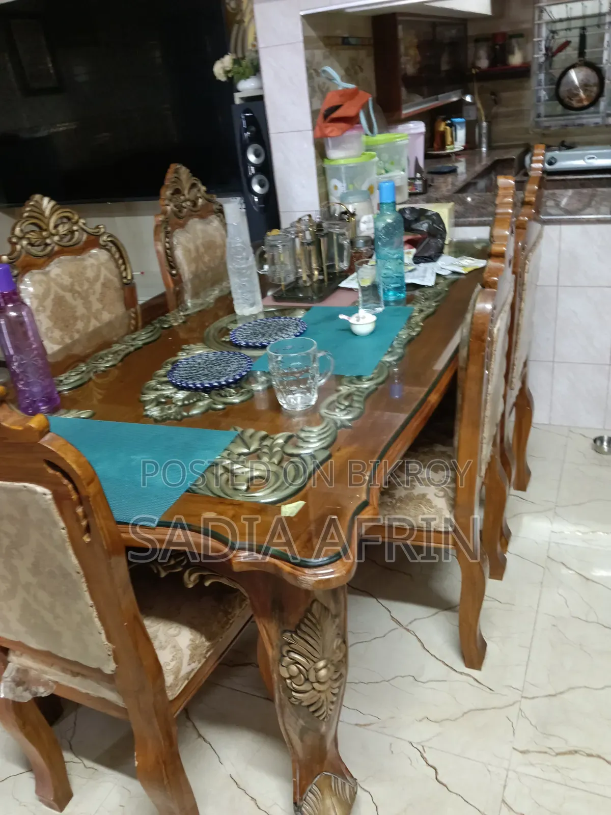 ভিক্টোরিয়া ডিজাইন সেগুনের টেবিল চেয়ার।
