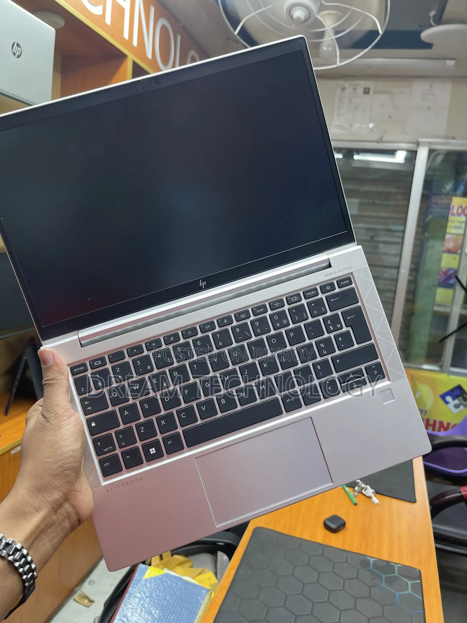 Laptop HP EliteBook 640 G9 16GB Intel Core I5 SSD 256GB