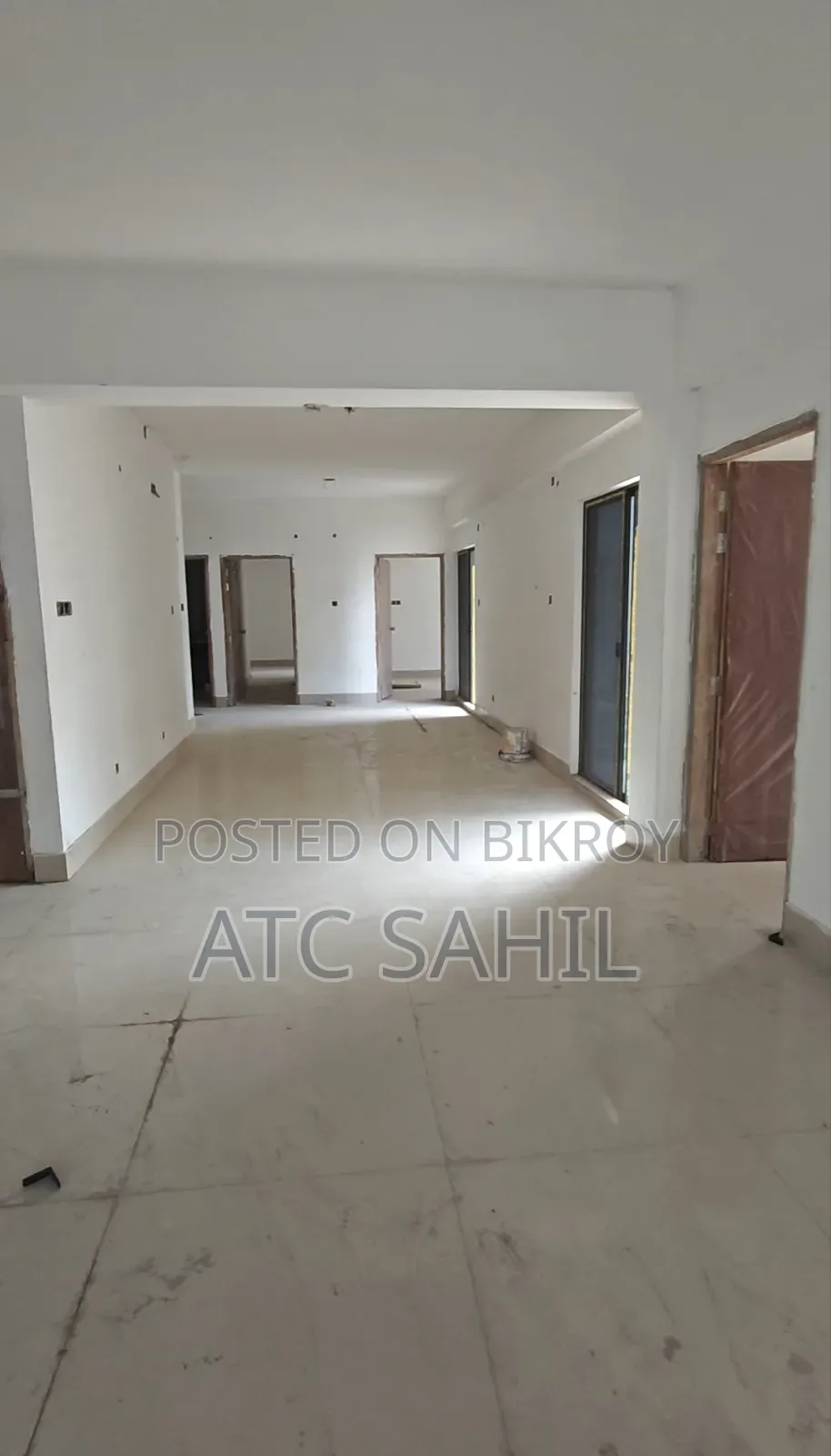 4bdrm Apartment in the South, Basundhara for Sale