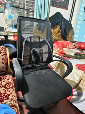 চেয়ার বিক্রয়, লোকেশন গাজীপুর সদর, দাম ২০০০ টাকা