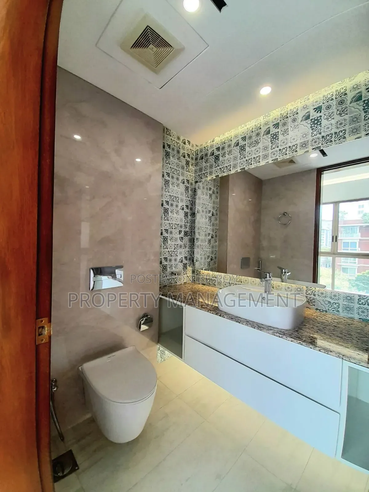 4 Bedroom Apartment in Baridhara for Rent