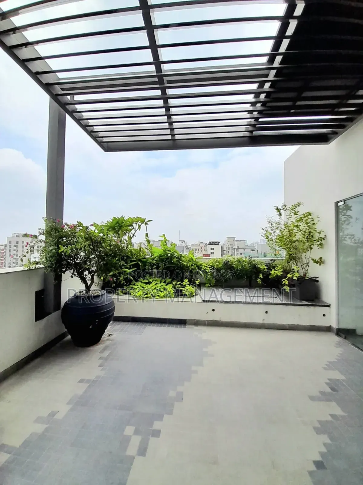 4 Bedroom Apartment in Baridhara for Rent