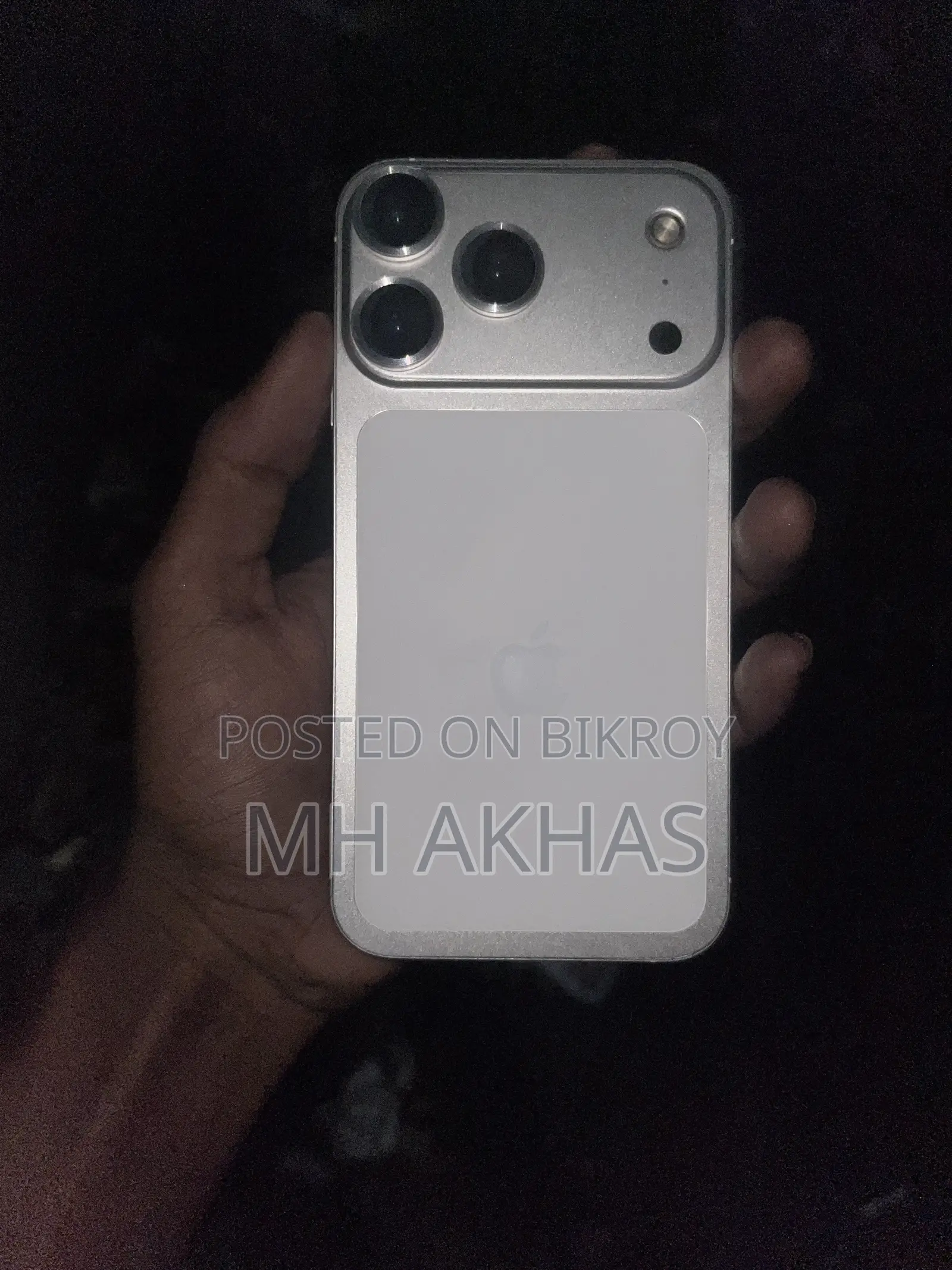 Apple iPhone XR 64 GB White