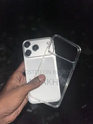 Apple iPhone XR 64 GB White