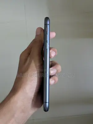 Apple iPhone 11 64 GB Black