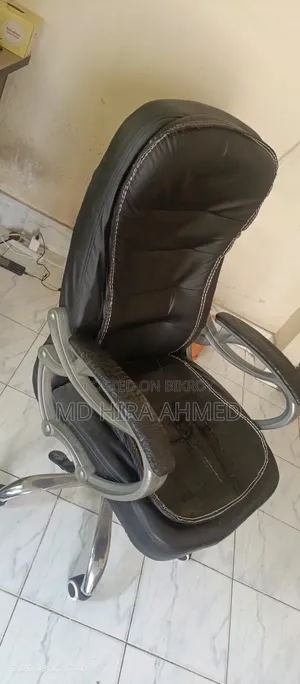 এক্সিকিউটিভ অফিসার চেয়ার