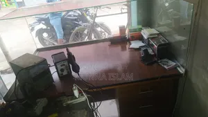 Office/Servicing Table