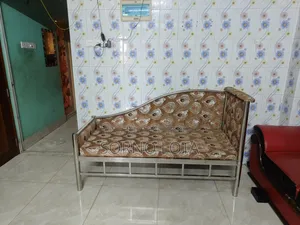 এই ডিভানটি বিক্রি করা হবে