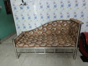এই ডিভানটি বিক্রি করা হবে