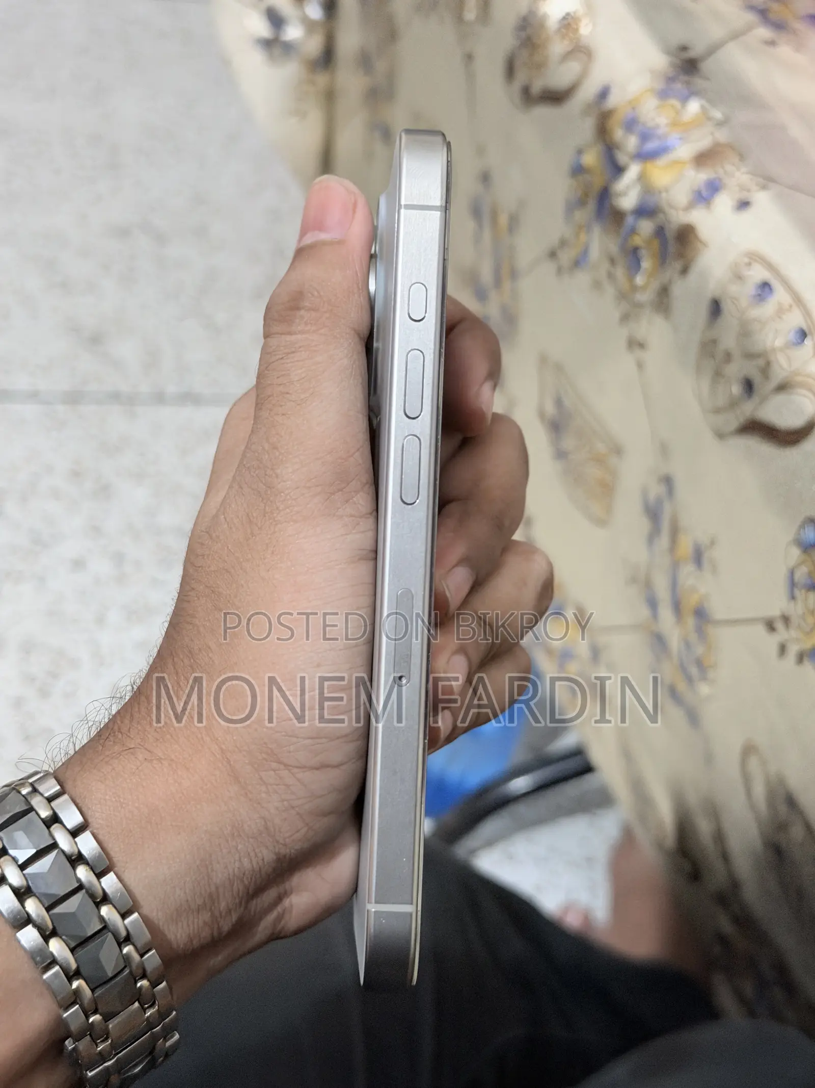 New Apple iPhone 15 Pro 128 GB
