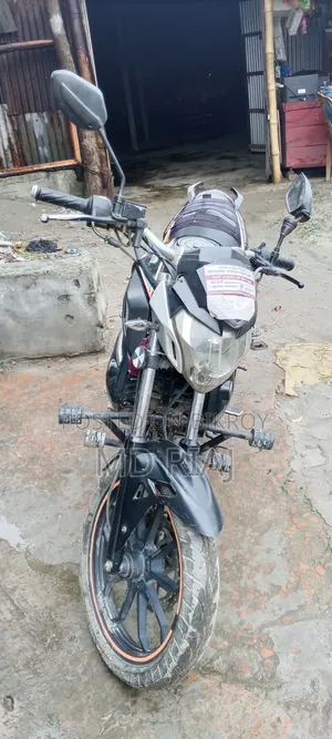 রানার এক্সট্রিট ১৫০ ২০২০ কমলা