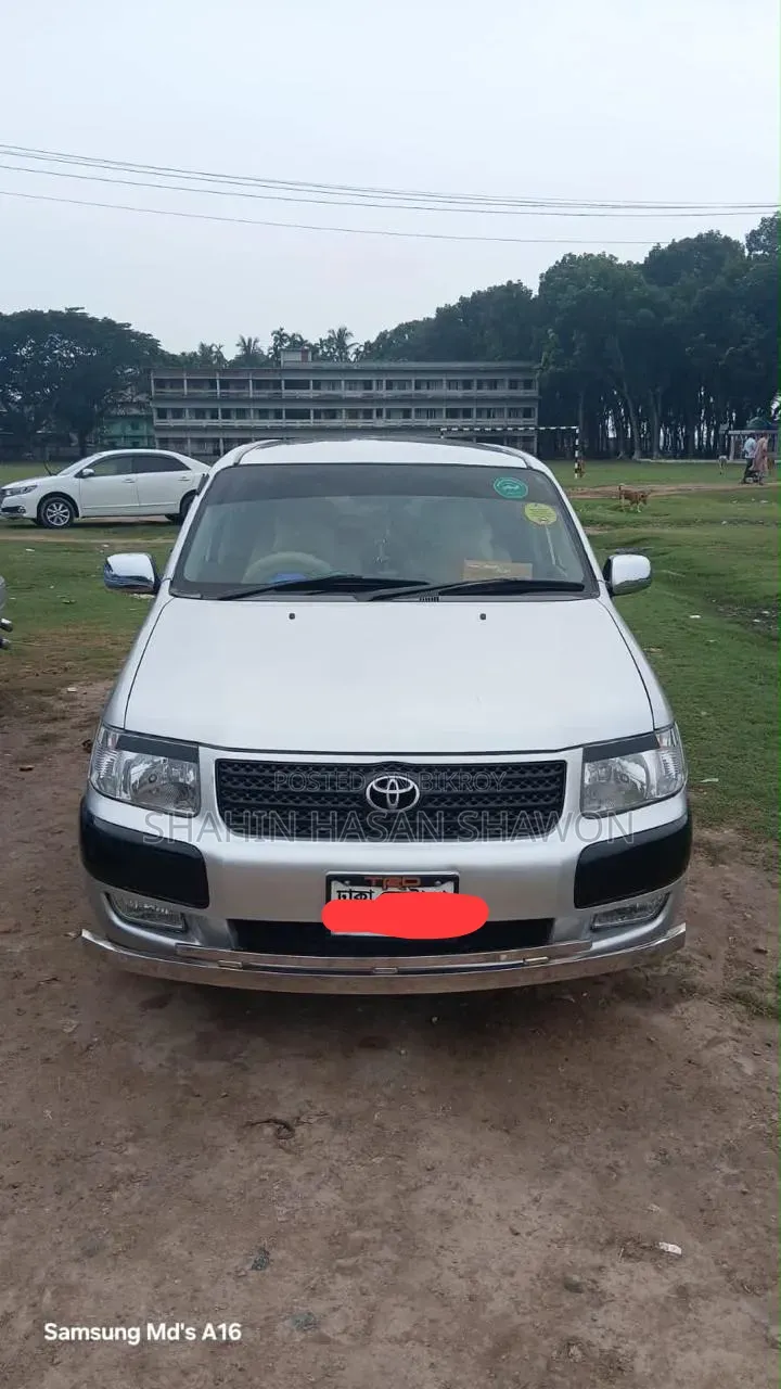 Toyota Succeed 2004 Silver