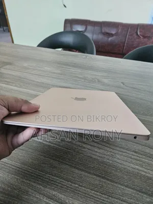 New Laptop Apple MacBook Pro 2020 8GB Intel Core 5 SSD 512GB