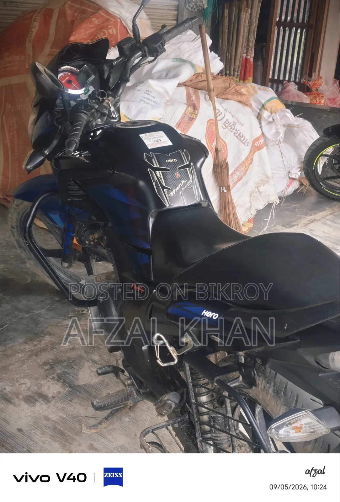 Hero Hunk 2022 Black