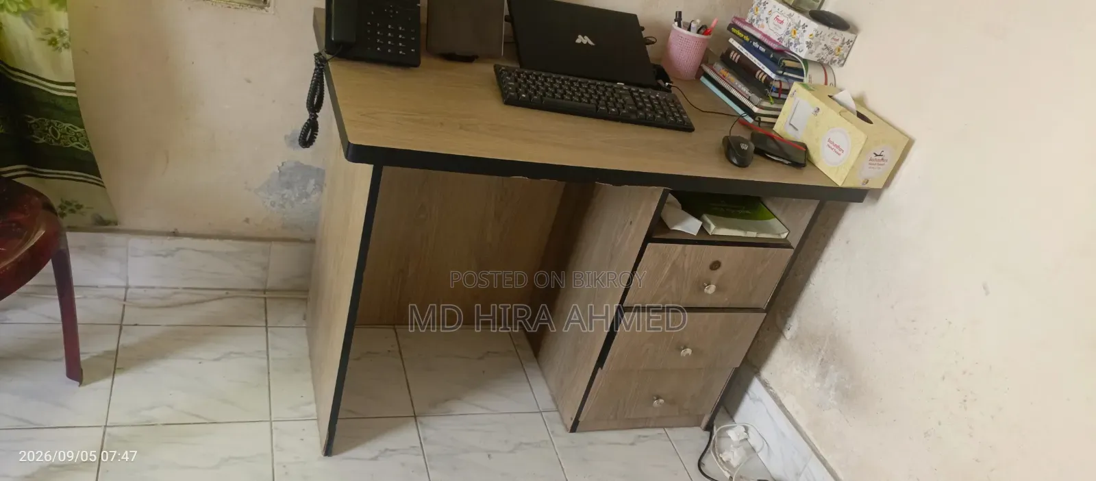 শুধু টেবিলটা বিক্রি হবে