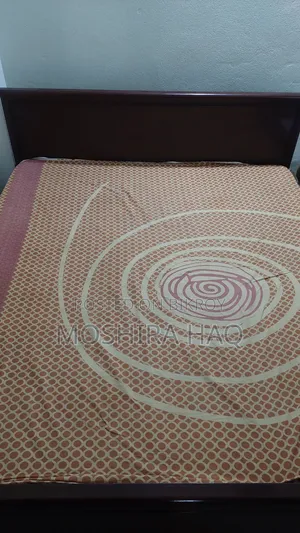 Queen Bed Size 5feet by 7feet