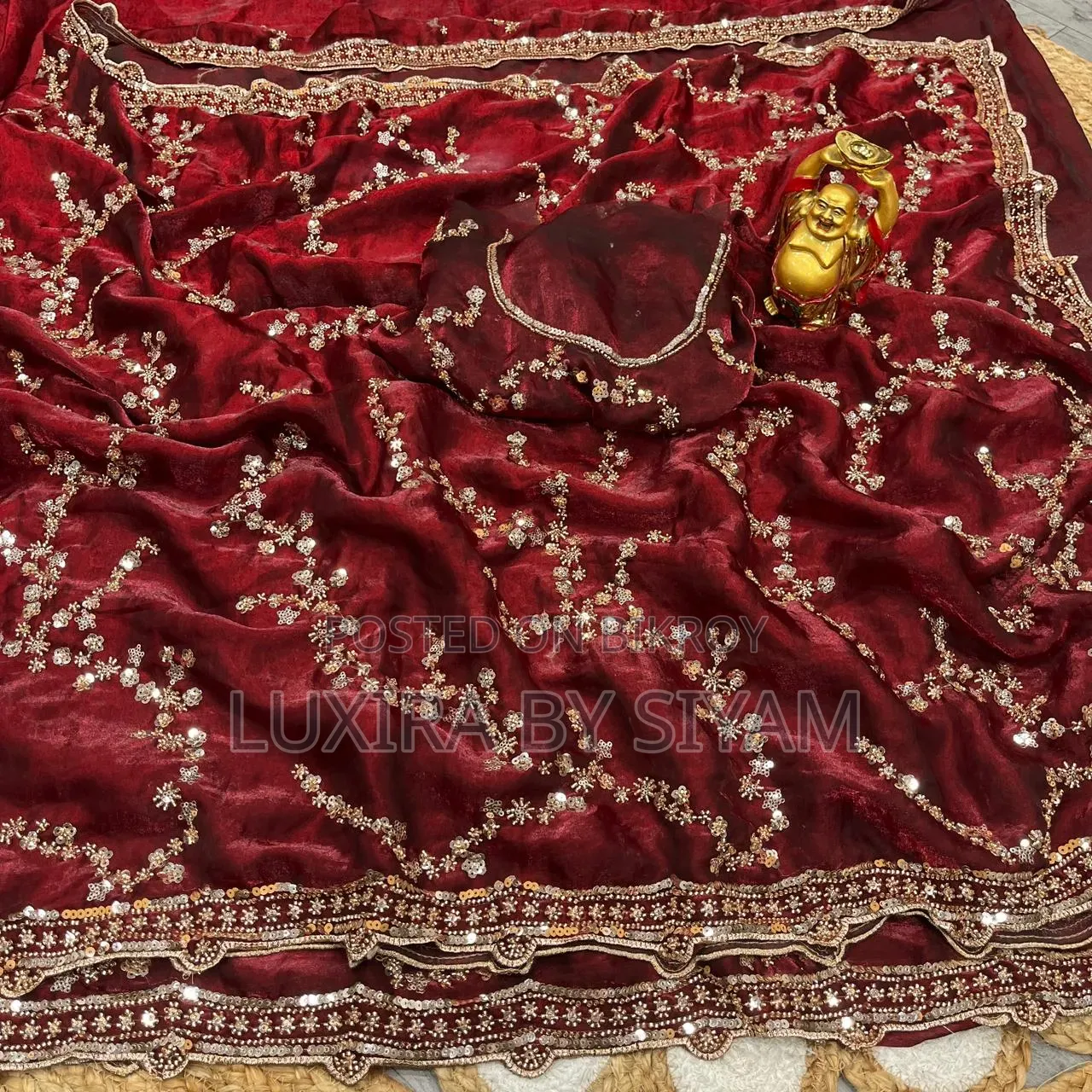Pure Space Silk Saree Velvet Shine-এর অপূর্ব লুক